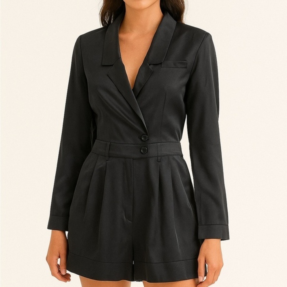 CLUB MONACO BLACK ROMPER